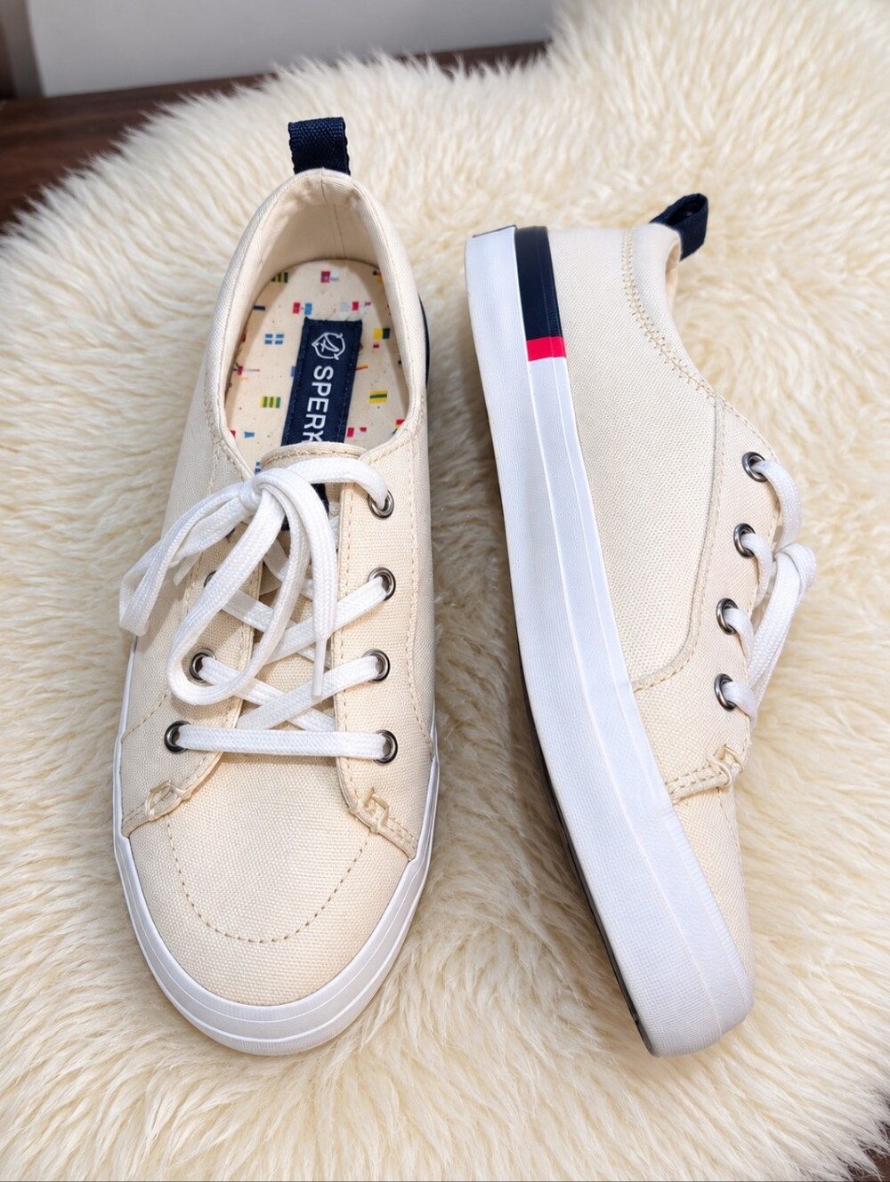 Sperry Women’s Cream Canvas Lace-Up Sneakers Size 6 Nautical Casual Shoes